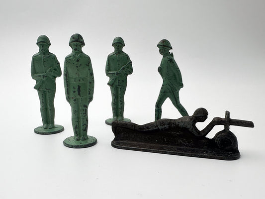 Vintage Soviet Metal Toy Soldiers "Stolbiki" Mixed Set | USSR Cast Figures with Prone Machine Gunner