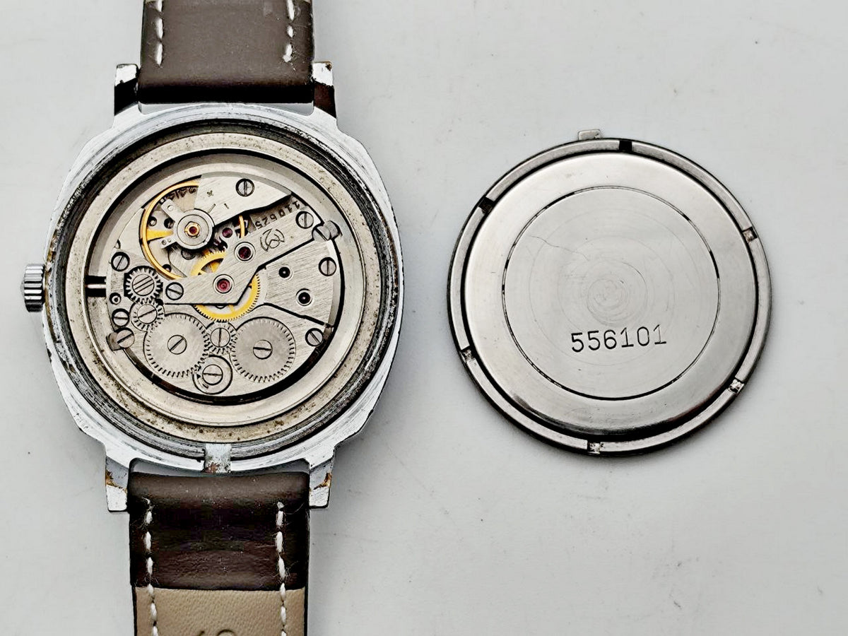 Vintage SLAVA 2414 SU Soviet Mechanical Watch | 21 Jewels USSR Calendar 2ChZ Brown Leather Band Men's Wristwatch