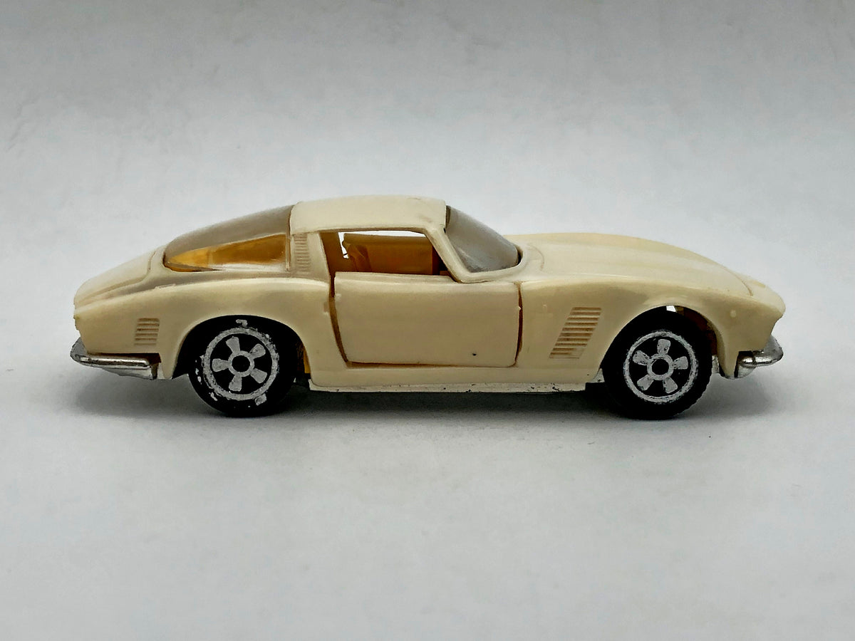 Vintage Iso Grifo Model Car | USSR 1:43 Scale Plastic Collectible Remake
