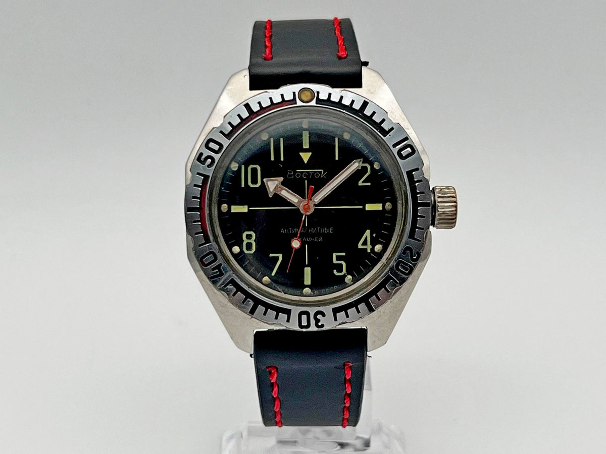Vintage WOSTOK Amphibia 2409 Antimagnetic Soviet Mechanical Watch VOSTOK | USSR Diver Black Dial 17 Jewels 200m Shockproof Men's Watch