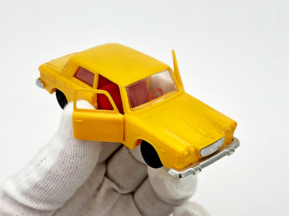 Vintage Soviet Plastic Lancia Flavia Berlina Model Car 1:43 USSR | Rare Mebetoys Remake Toy