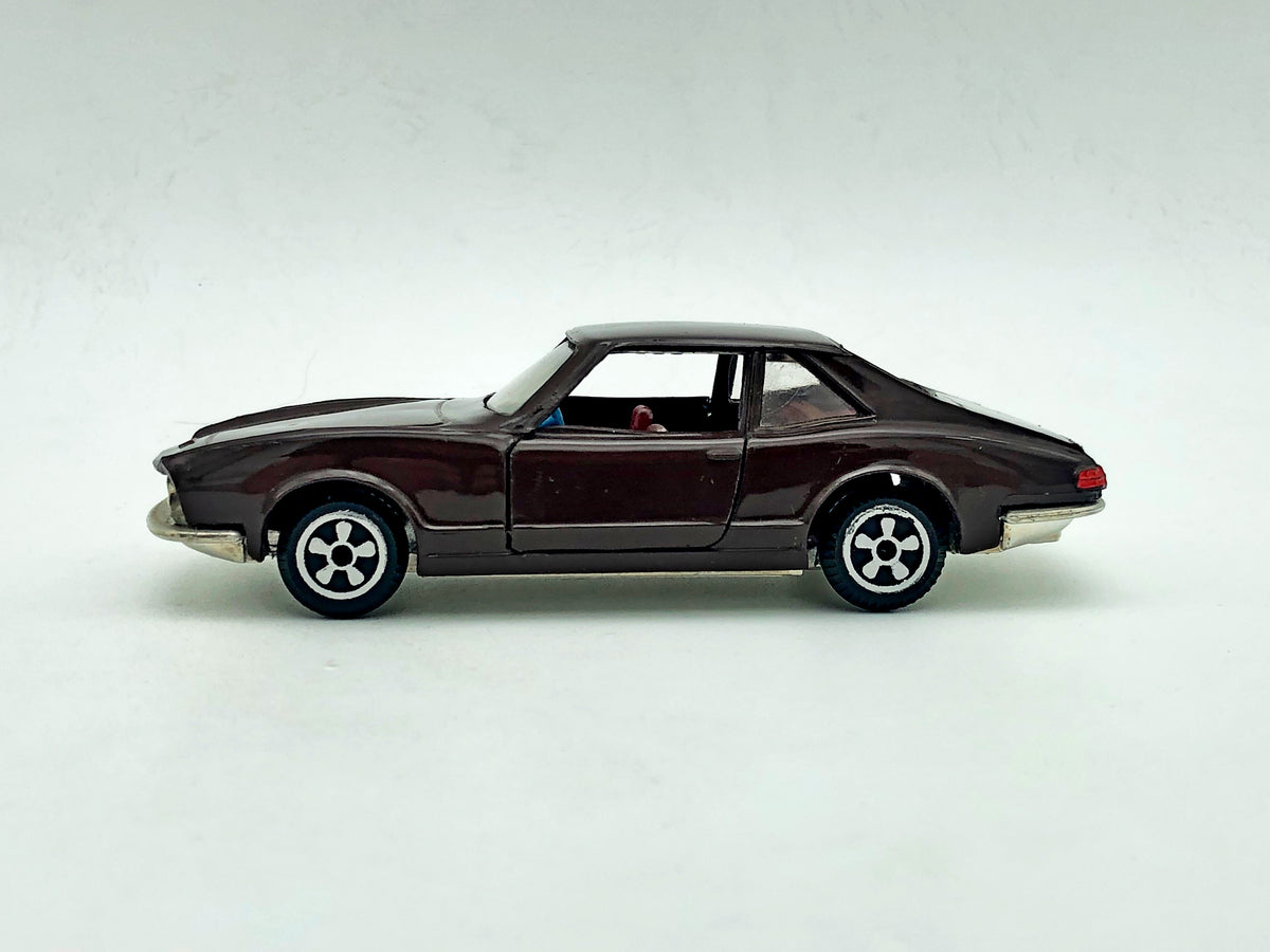 Vintage Soviet Ghia V.280 Coupe Diecast Car | USSR 1/43 Scale Model