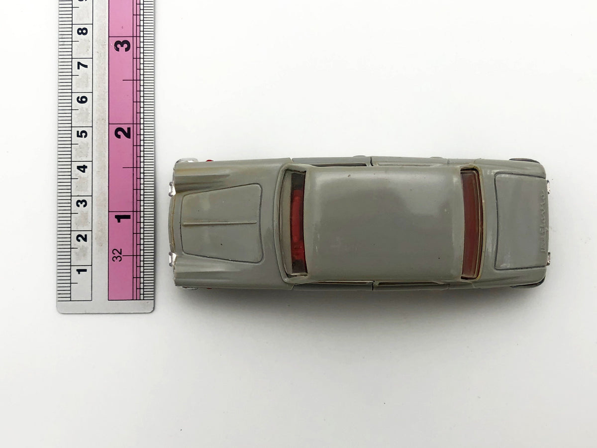 Vintage Fiat 1500 / Lancia Flavia Model Car | USSR 1:43 Scale Collectible Remake