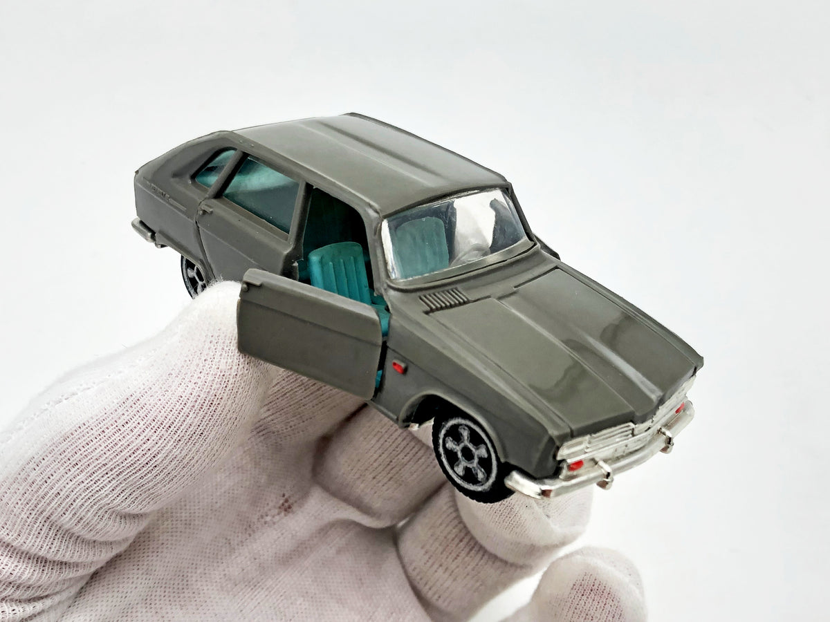 Vintage Soviet Renault 16 Diecast Car | USSR 1/43 Scale Model Remake