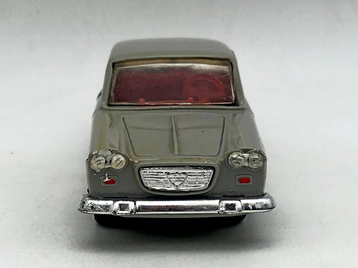 Vintage Fiat 1500 / Lancia Flavia Model Car | USSR 1:43 Scale Collectible Remake